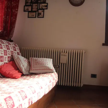 Maison Sarteur Ad Uso Turistico -vda-la Thuile- 0065 Apartment La Thuile