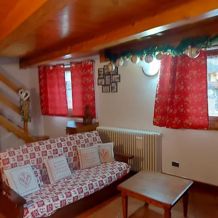 Maison Sarteur Ad Uso Turistico -vda-la Thuile- 0065 Апартаменты Ла-Тюйль