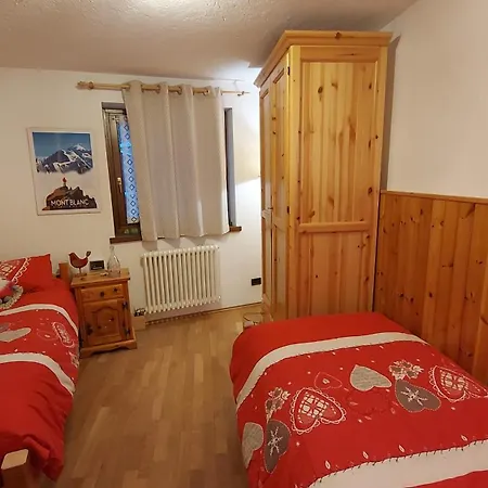 Maison Sarteur Ad Uso Turistico -vda-la Thuile- 0065 Апартаменты Ла-Тюйль